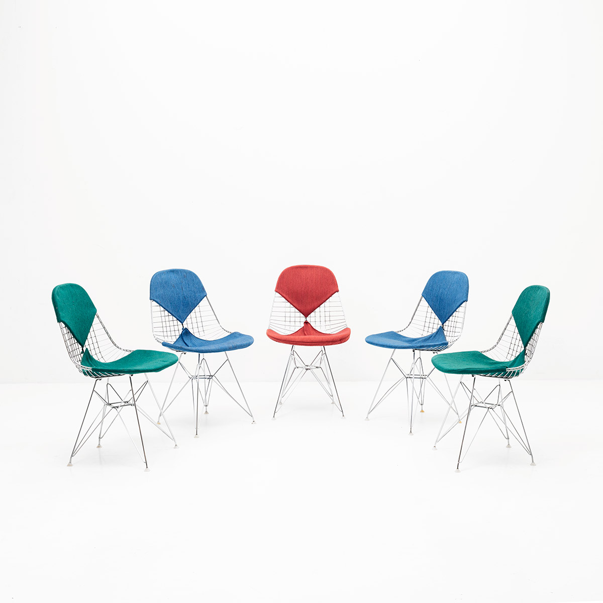 5 Stück Eames Wire Chair, Modell `Bikini`