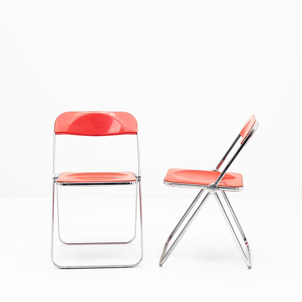 5er Set, rote `Plia` Klappstühle