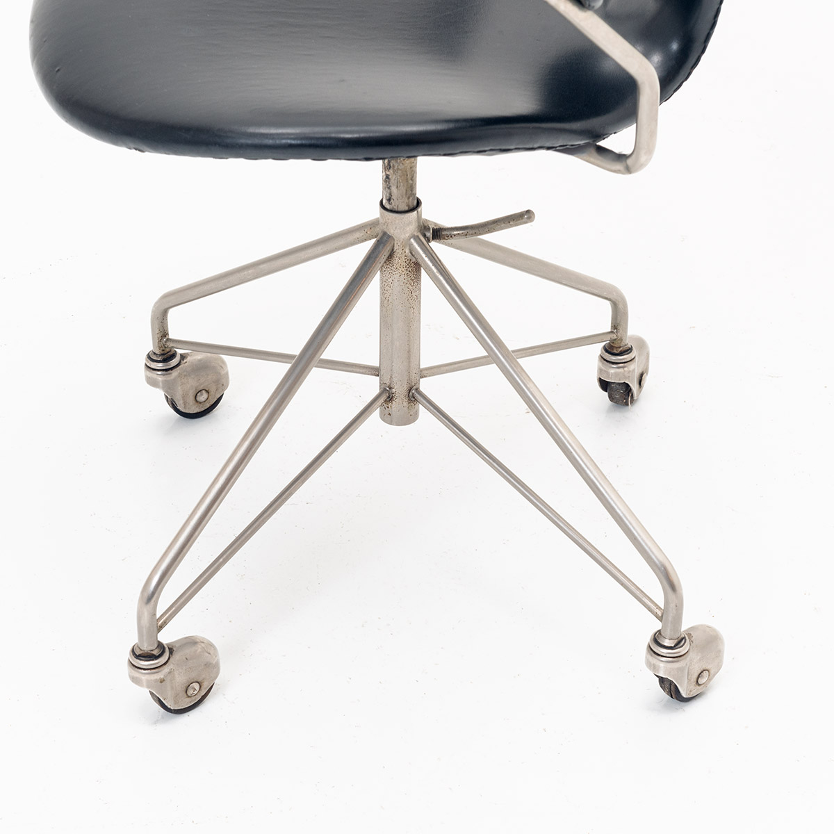 Arne Jacobsen Schreibstuhl Modell 3217 - 2