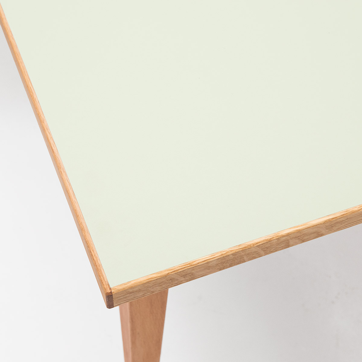 Biedermeiertisch mit Linoleum-Einlage - 4