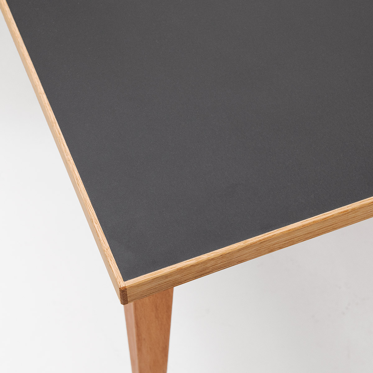 Biedermeiertisch mit Linoleum-Einlage - 5