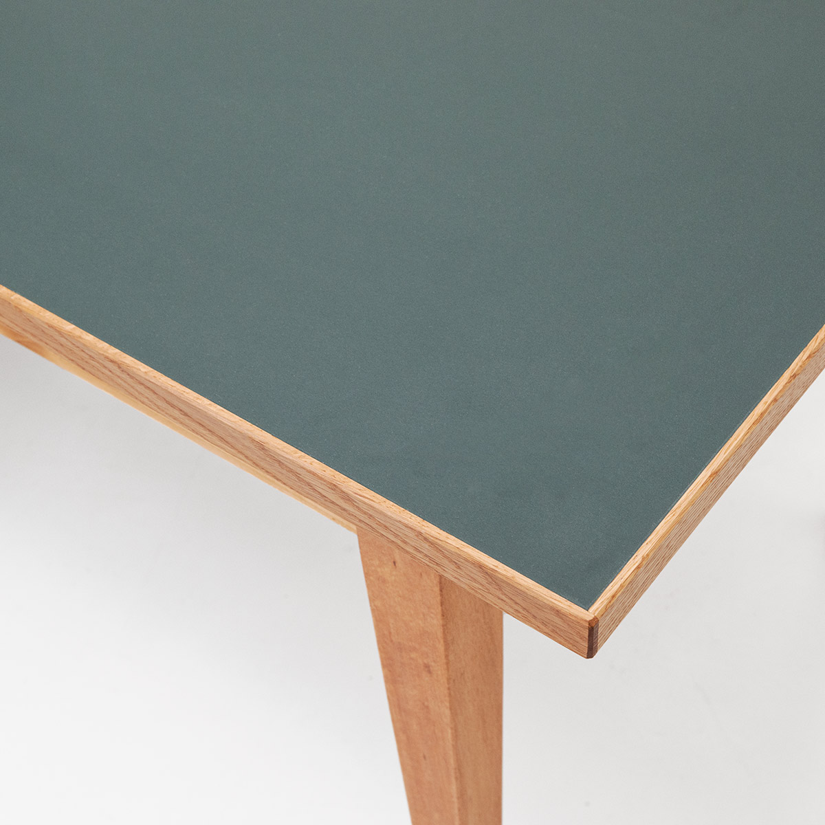 Biedermeiertisch mit Linoleum-Einlage - 10