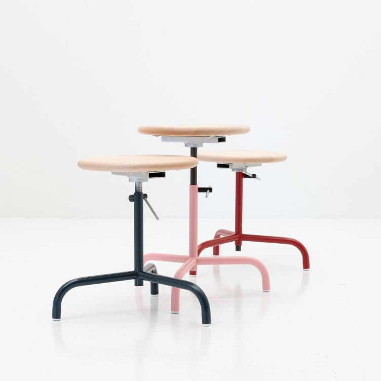 Drehhocker, farbig lackiert, Neu