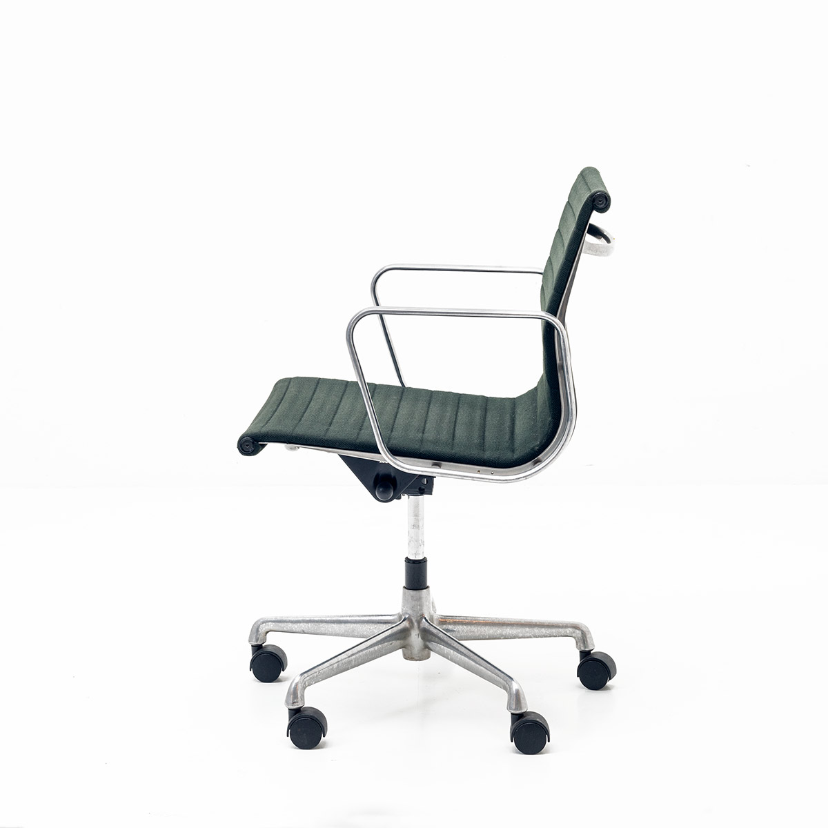 Eames Alu Chair, Stoff Hopsak anthrazit - 4