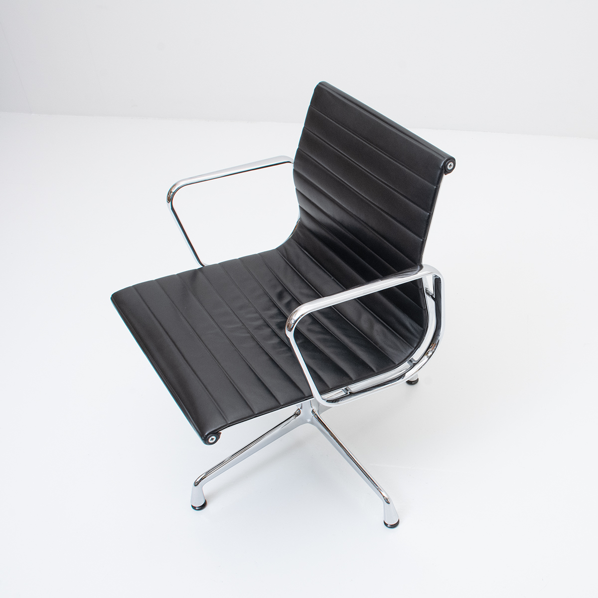Eames Office Chair, EA 117, schwarz - 3