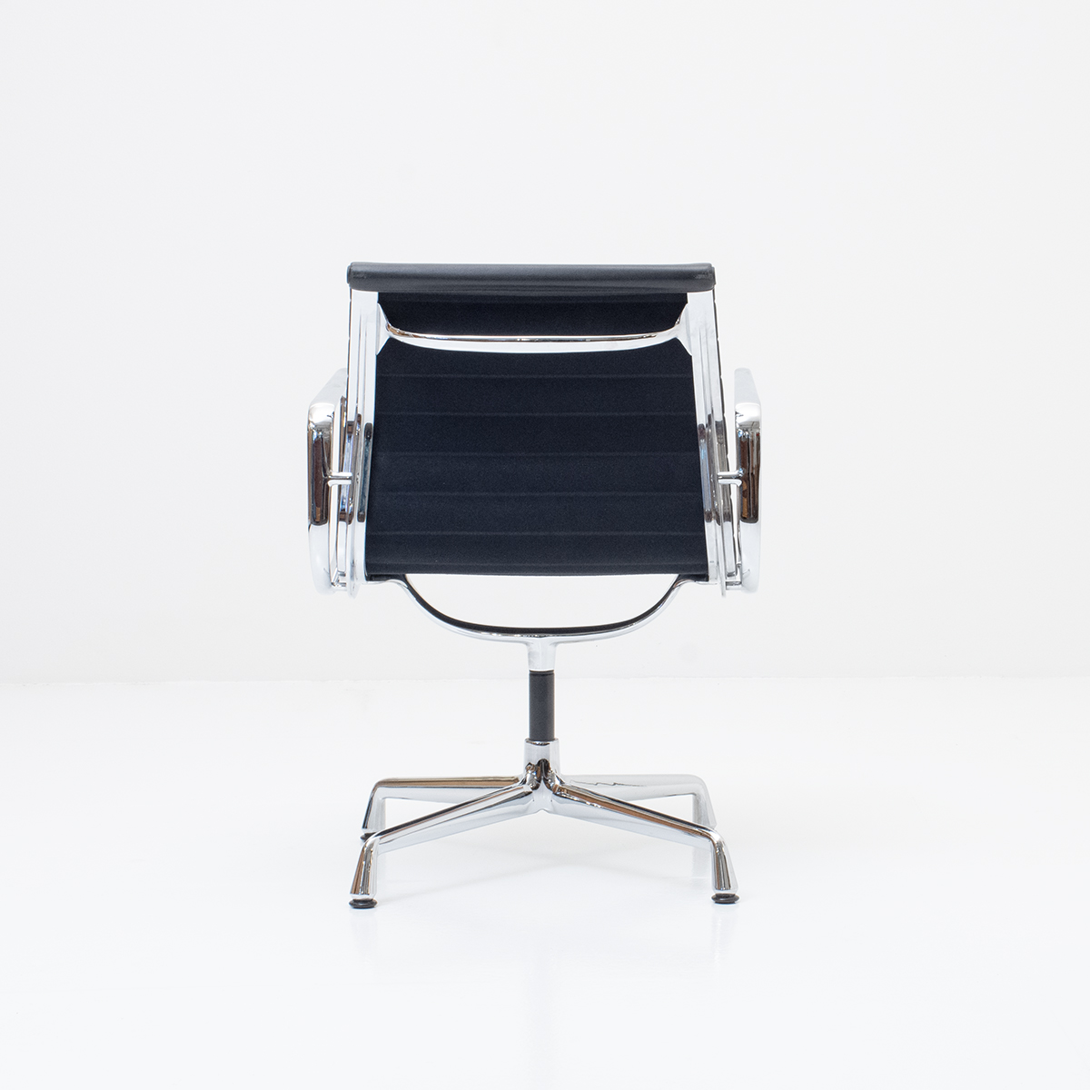 Eames Office Chair, EA 117, schwarz - 4