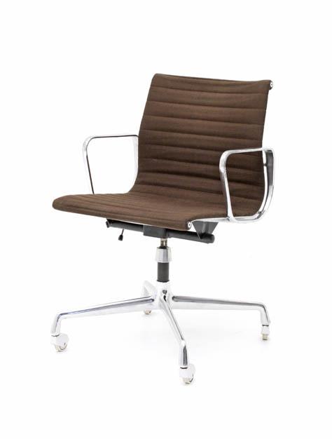 Eames Office Chair, EA117