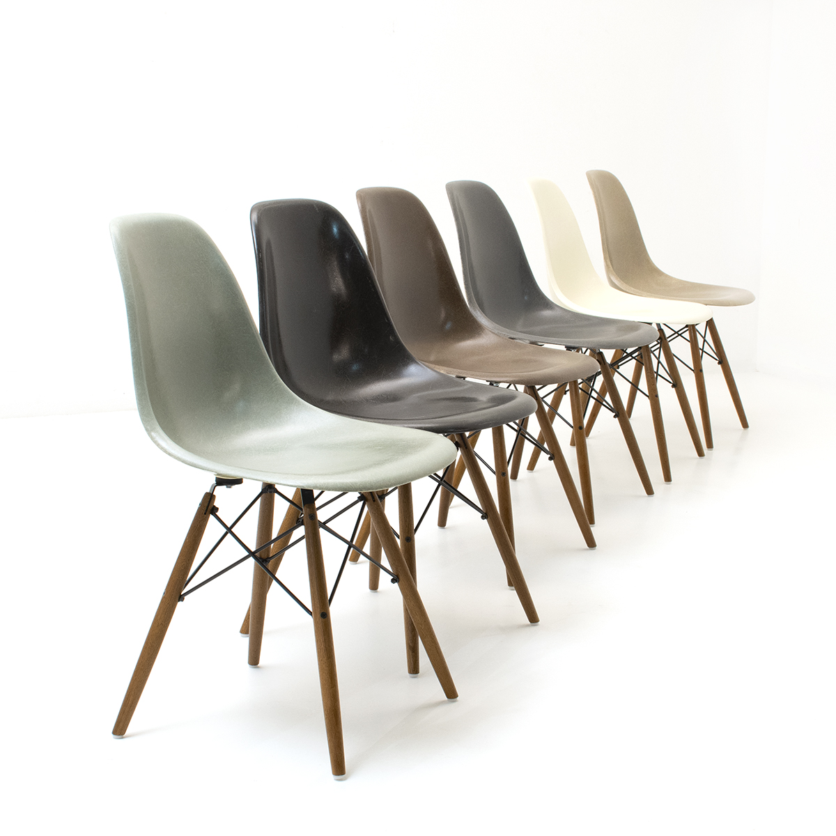 Eames Side Chair, Fiberglas