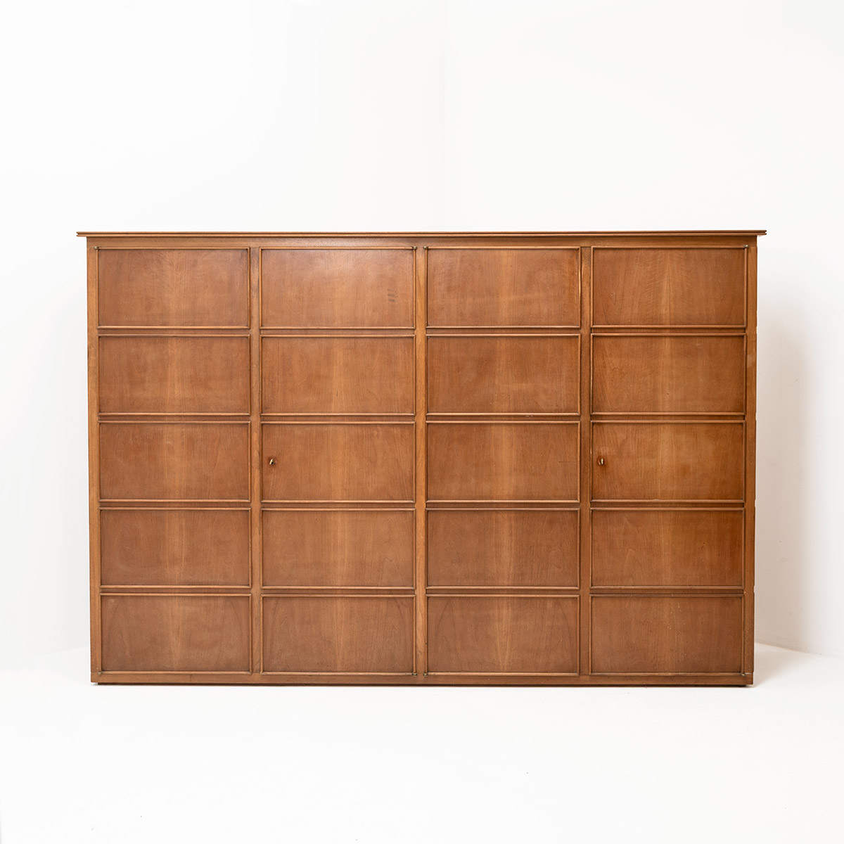 Eleganter italienischer Kleiderschrank, 1950er-/60er-Jahre, Diverse Schränke, Schrank/Sideboard