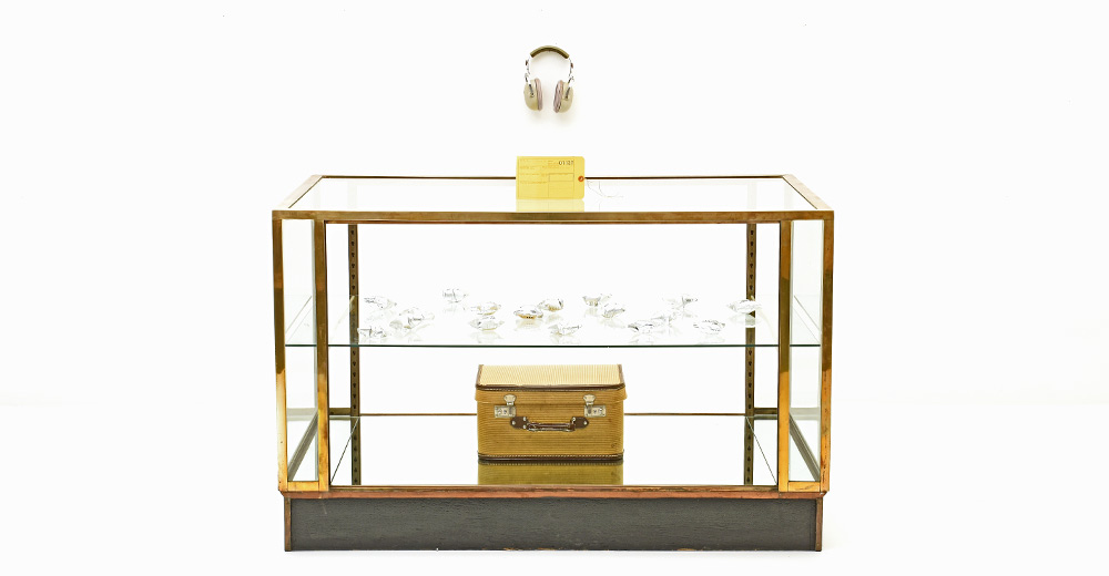 Exquisite Vitrine - 3