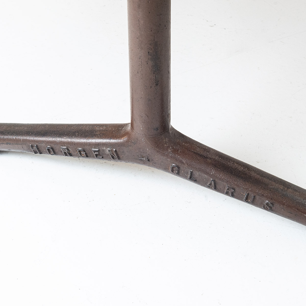 Grosser horgenglarus Tisch, 1960 - 0