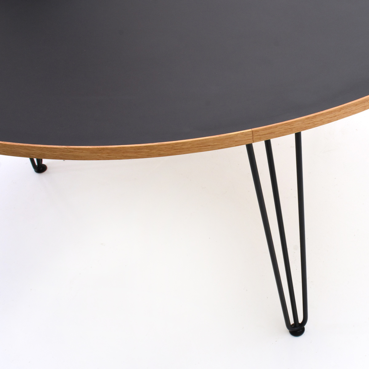 Grosser runder Linoleumtisch, B33 Partner - 2