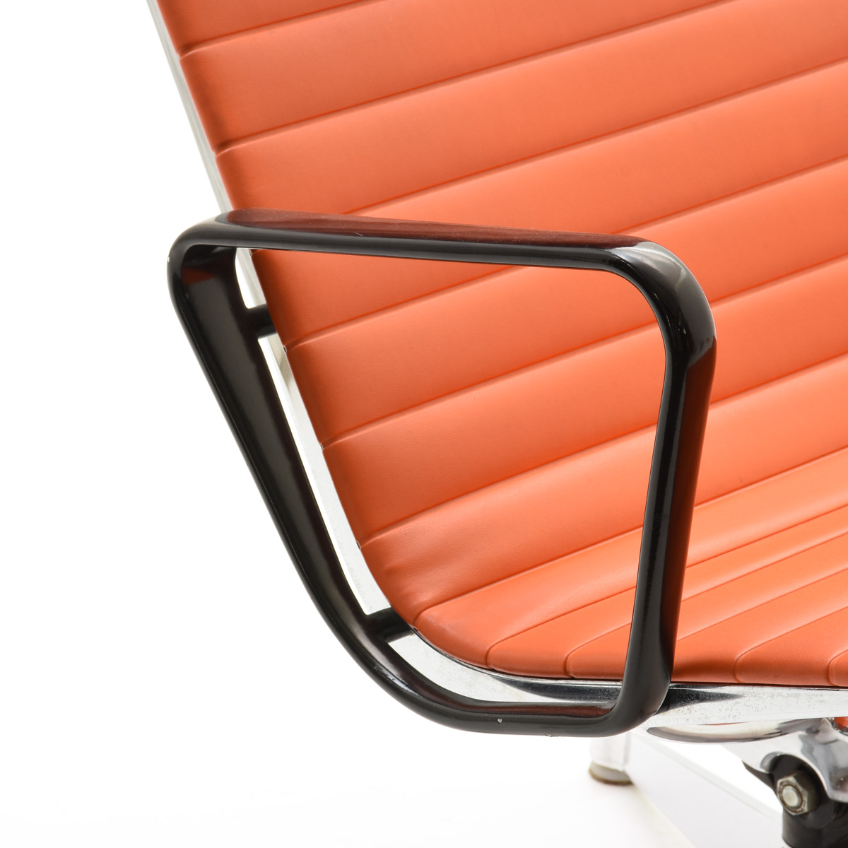Hochlehner, Eames Alu EA 124 - 1