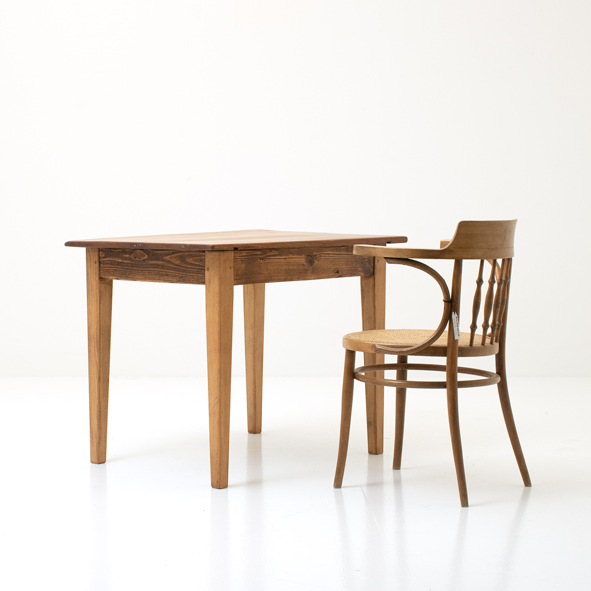 Holztische, Biedermeiertische im Viadukt*3 - 7