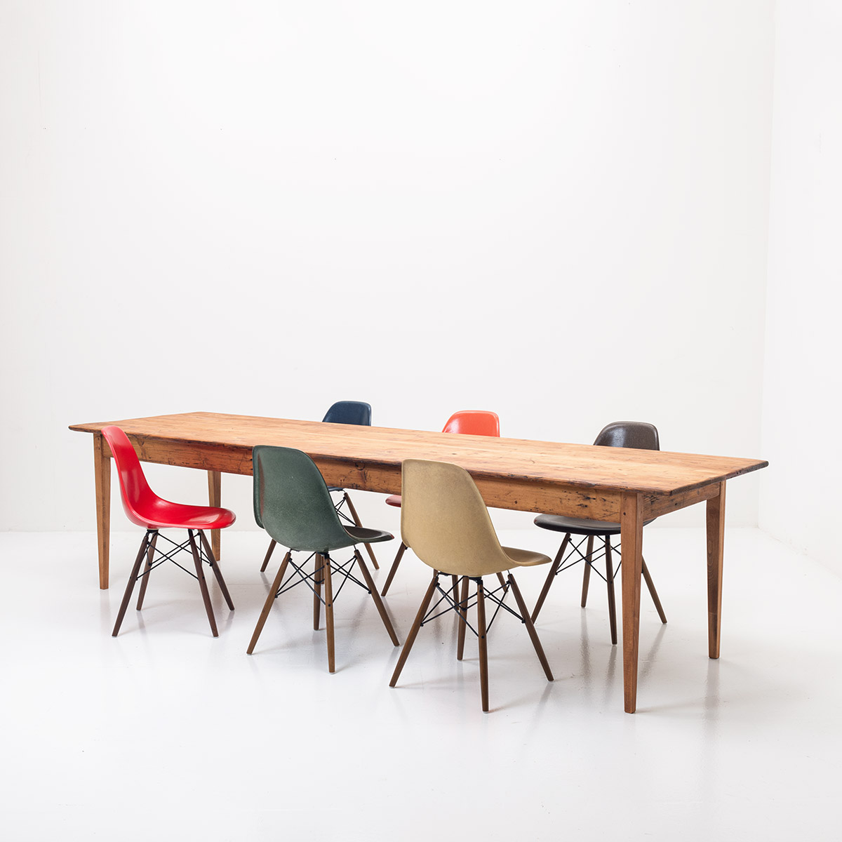 Holztische, Biedermeiertische im Viadukt*3