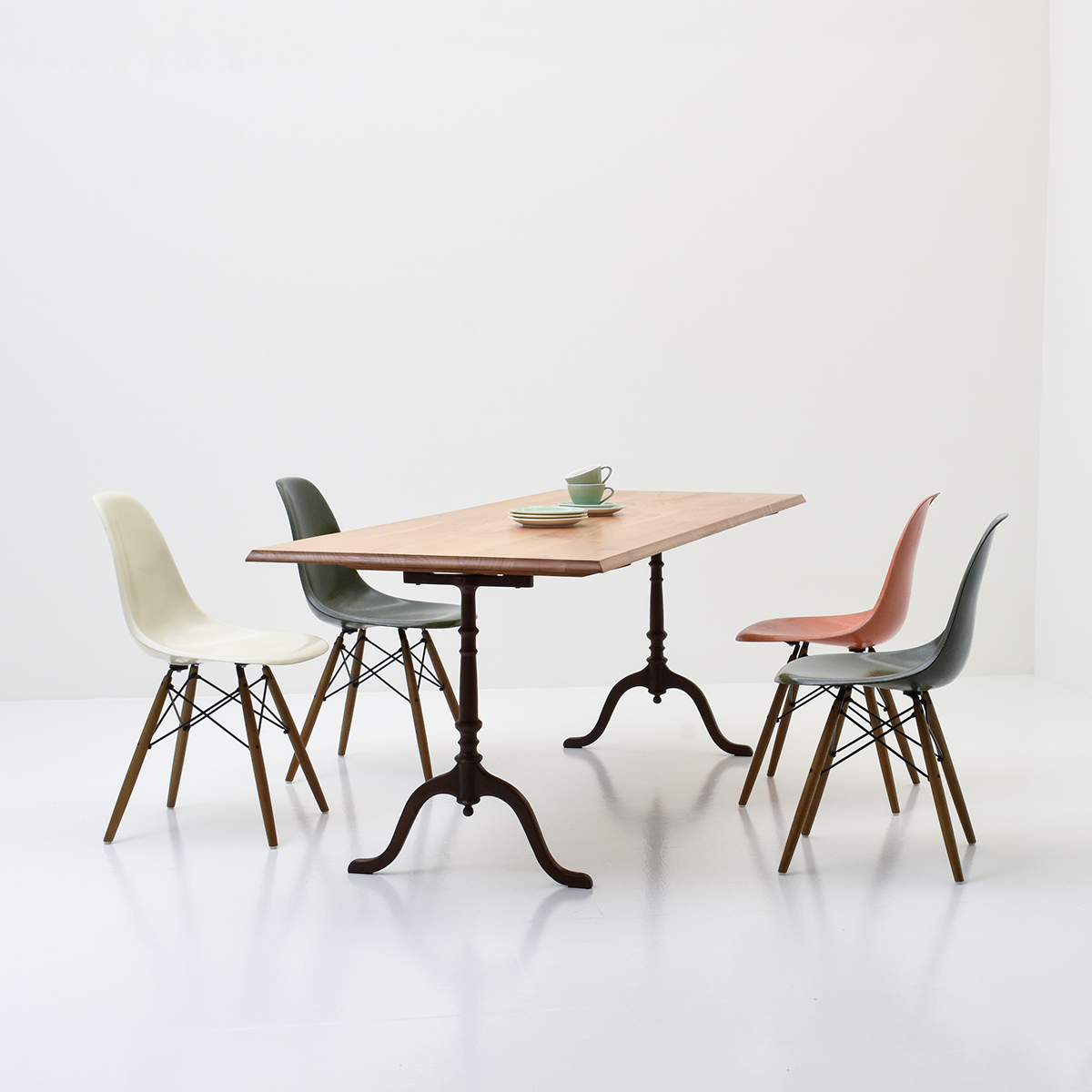 Holztische, Biedermeiertische im Viadukt*3 - 1