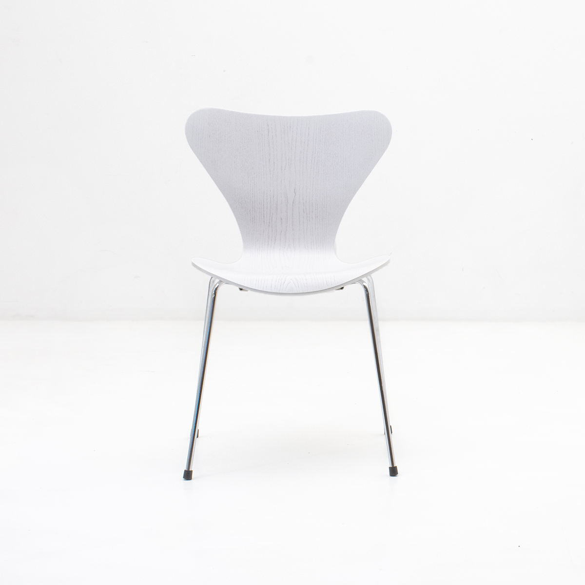 Jacobsen Stühle 3107, weiss - 2