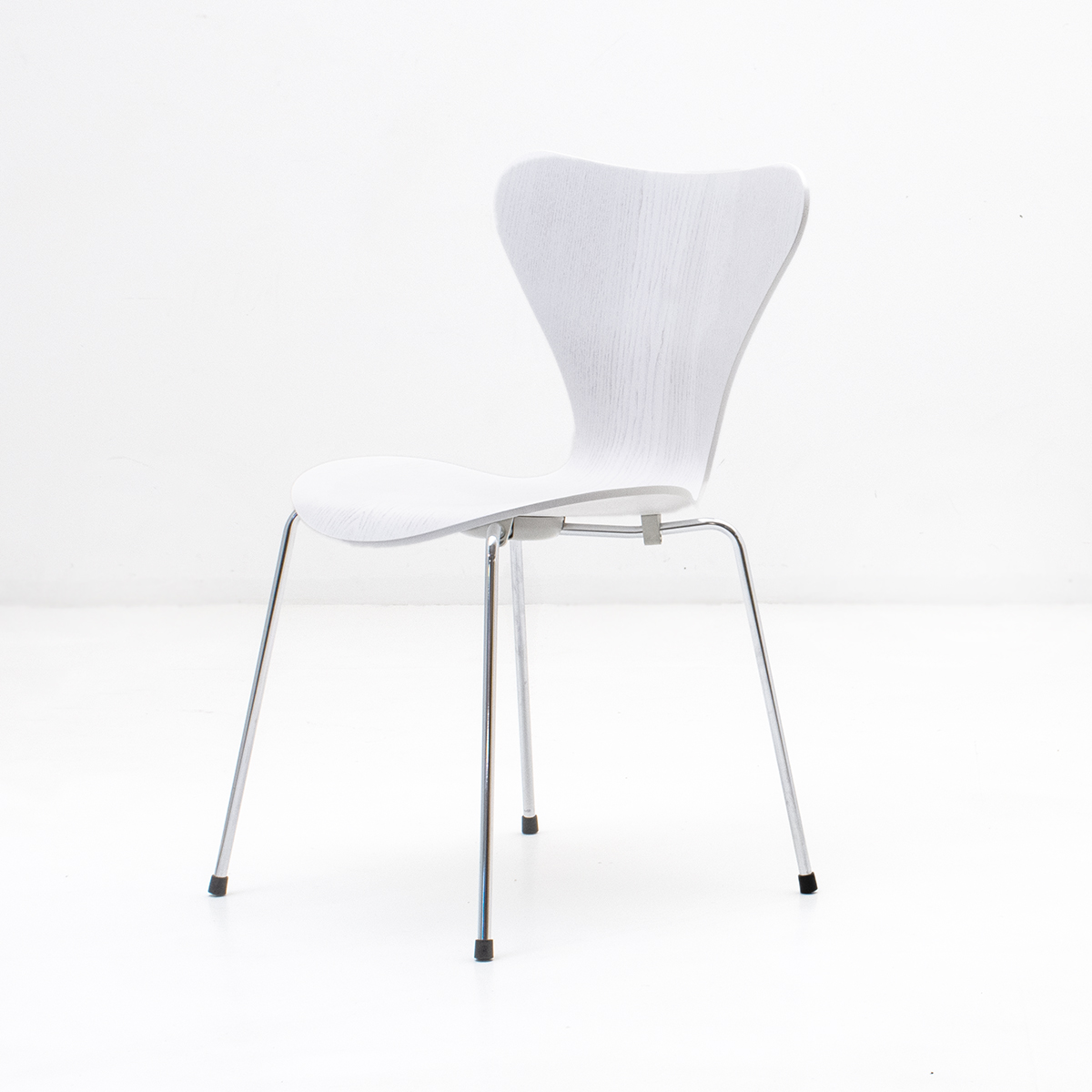 Jacobsen Stühle 3107, weiss - 3