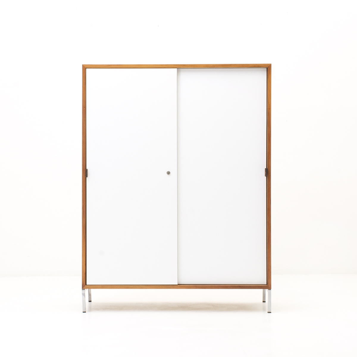 Knoll Kleiderschrank, Nussbaum