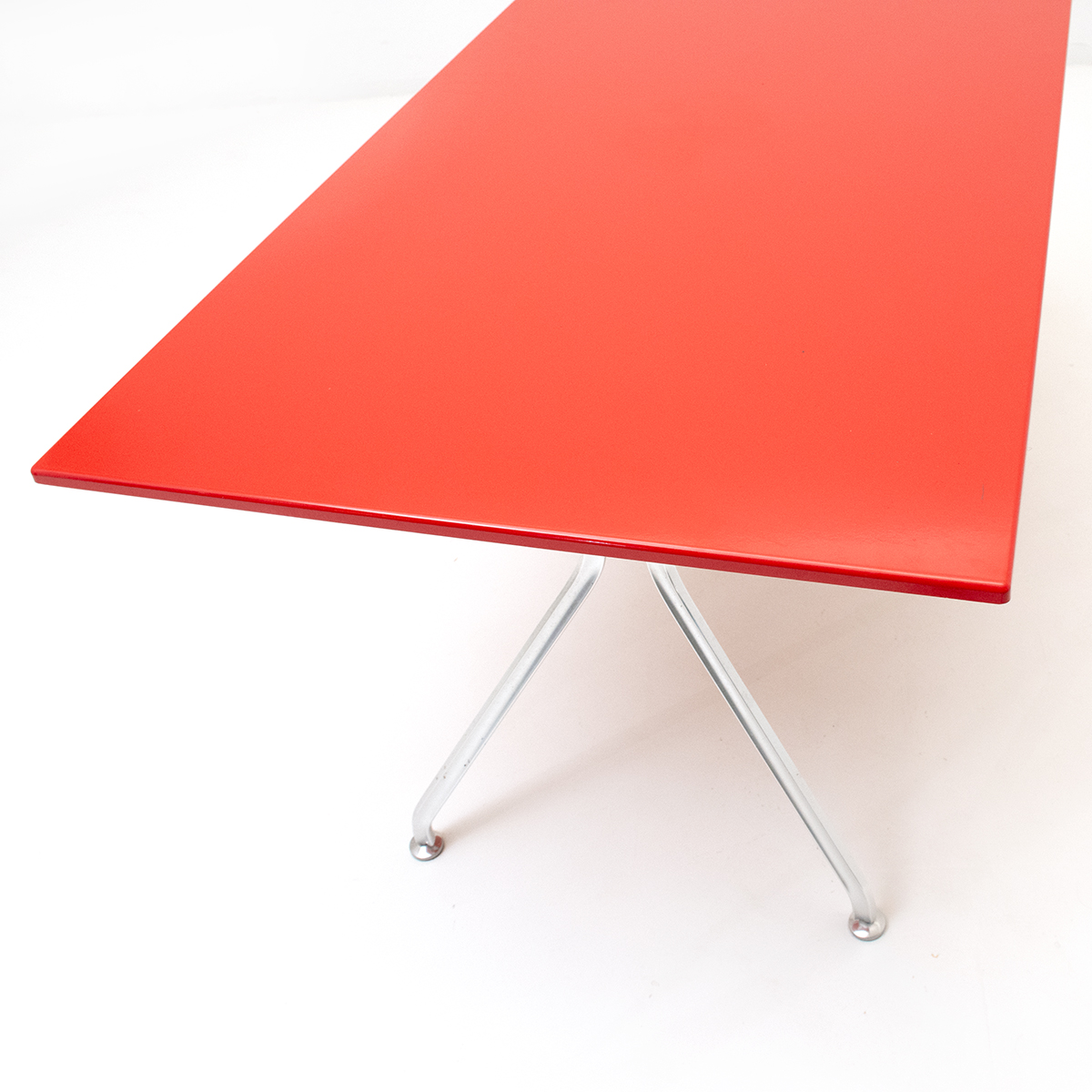 Roter Gartentisch, Alu6 von Seleform - 1