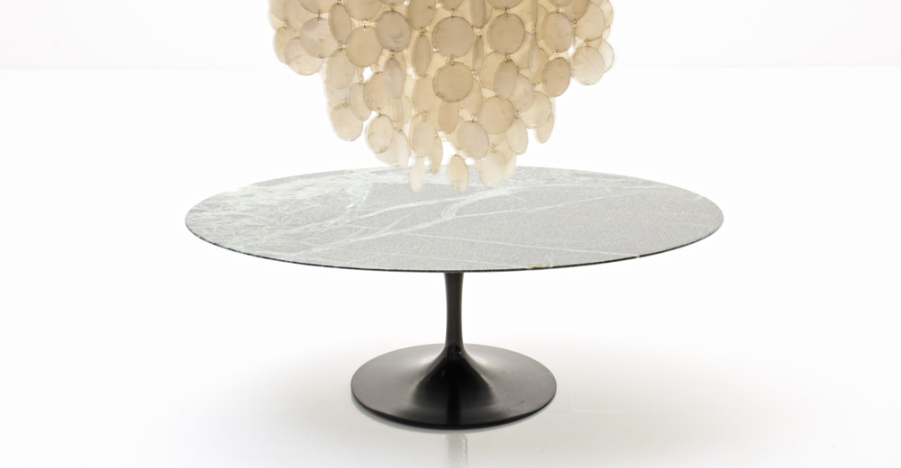 Saarinen Beistelltisch, Marmor