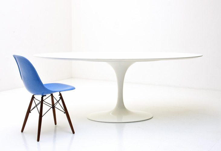 Saarinen Tisch oval, Knoll - 0