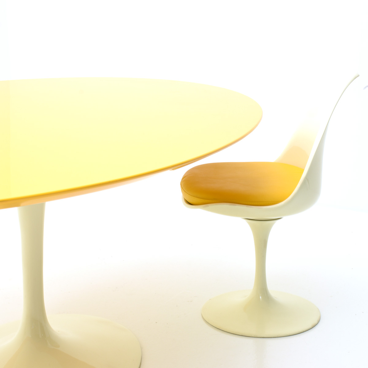 Saarinen Tulip Set. - 1