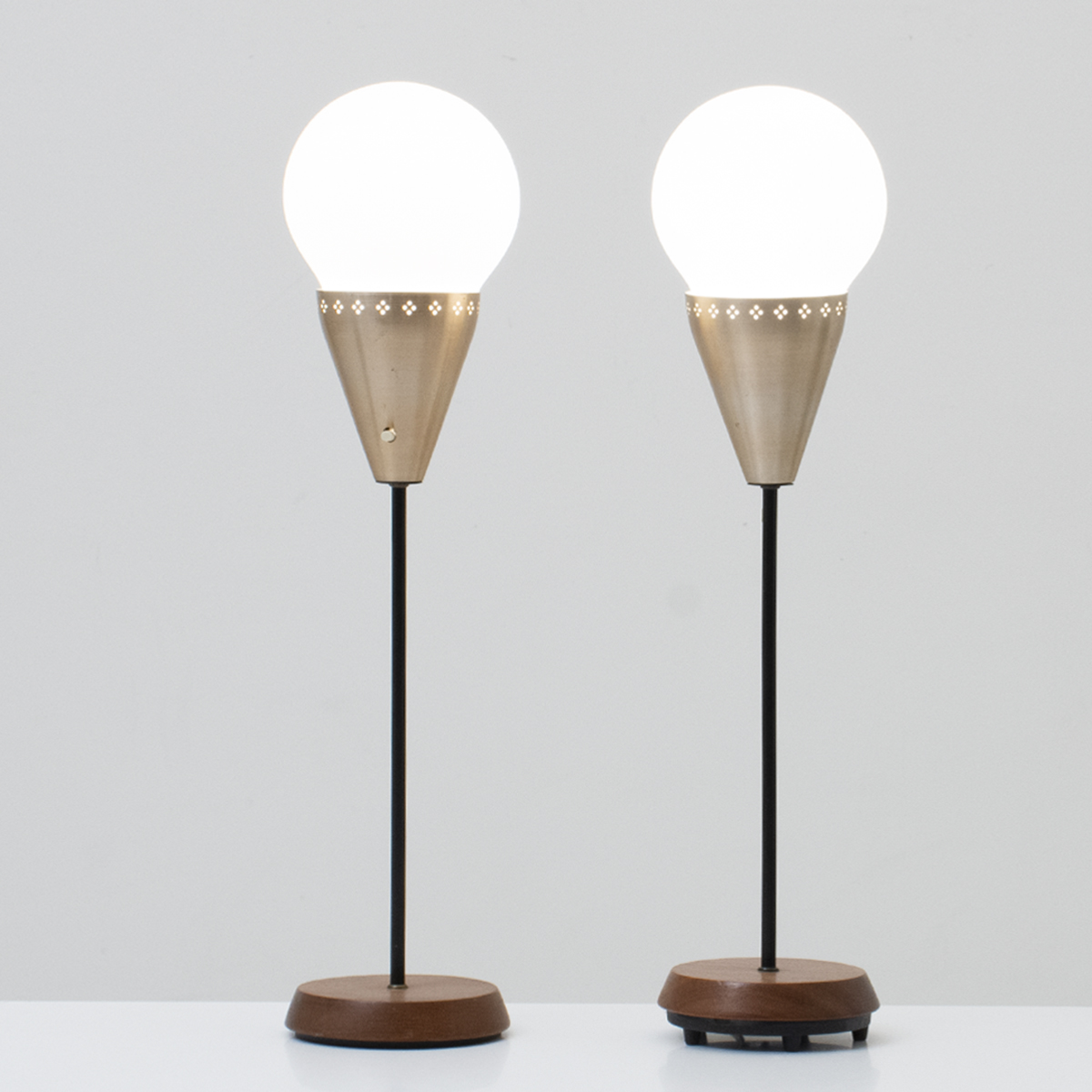 Schwedische Tischleuchten - 1