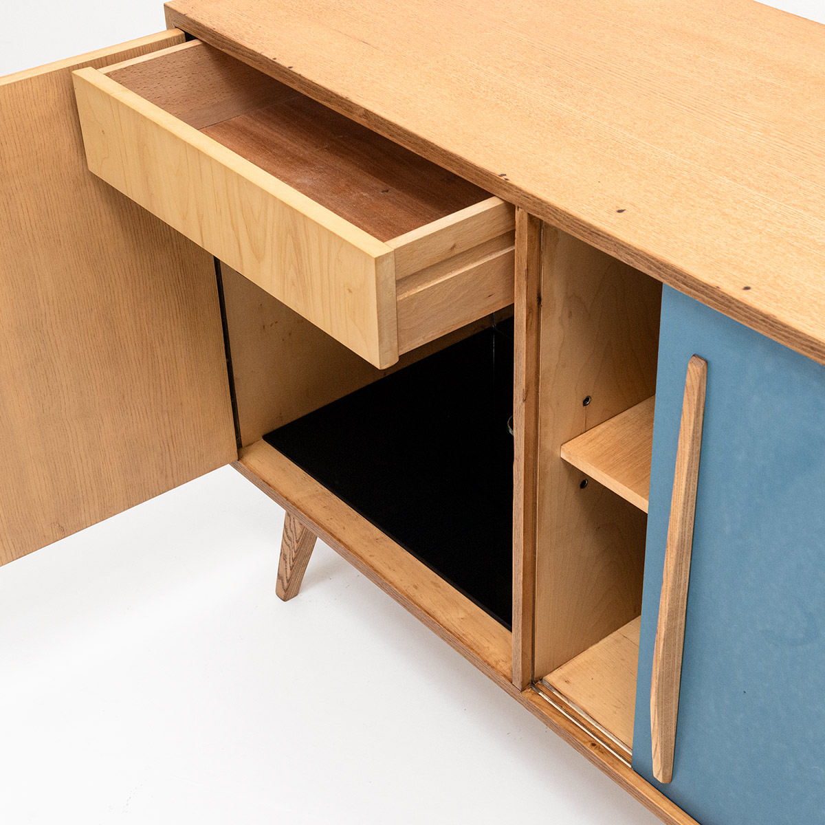 Sideboard, 2 farbige Schiebetüren, 1960er Jahre - 0