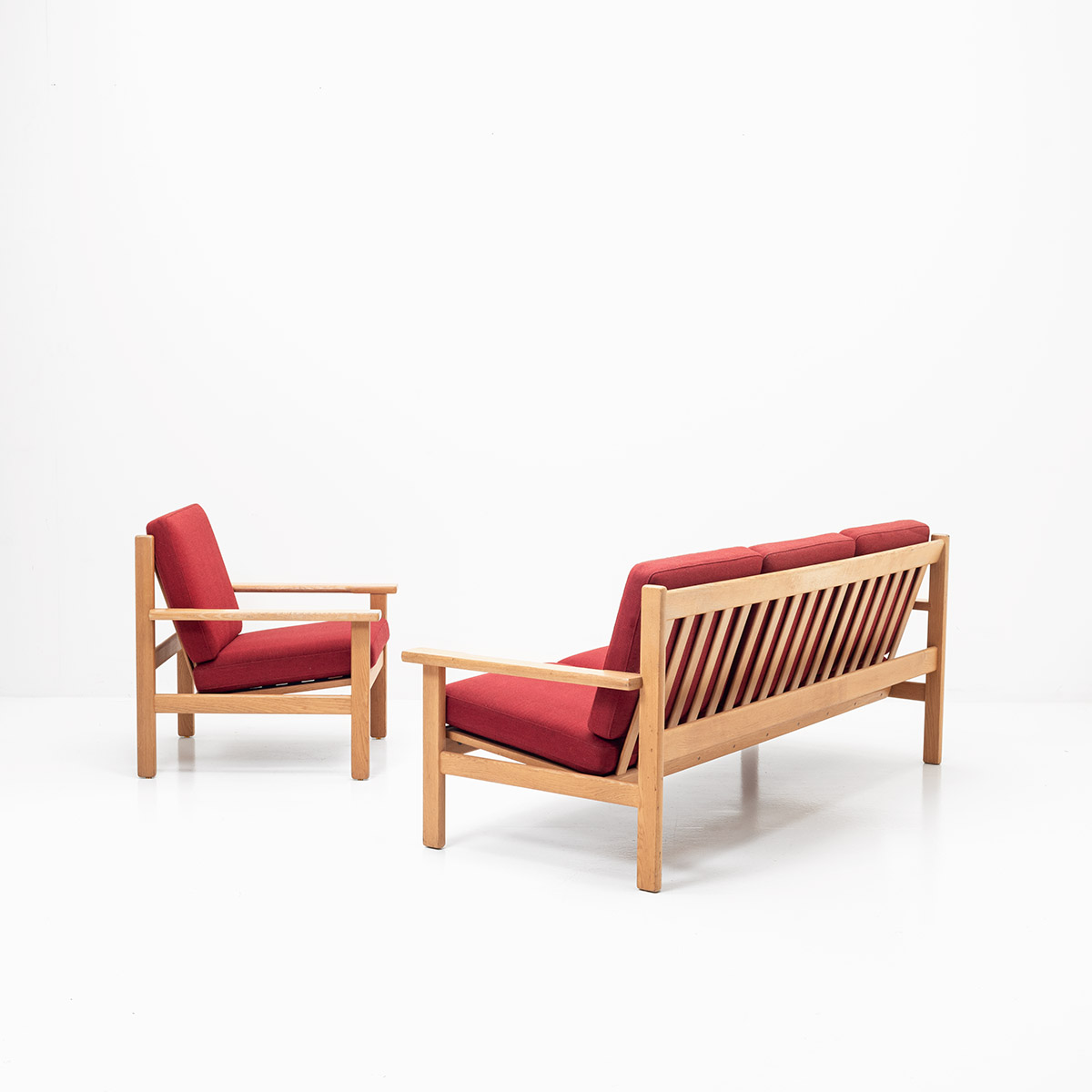 Sofa und Sessel von Hans J. Wegner - 1