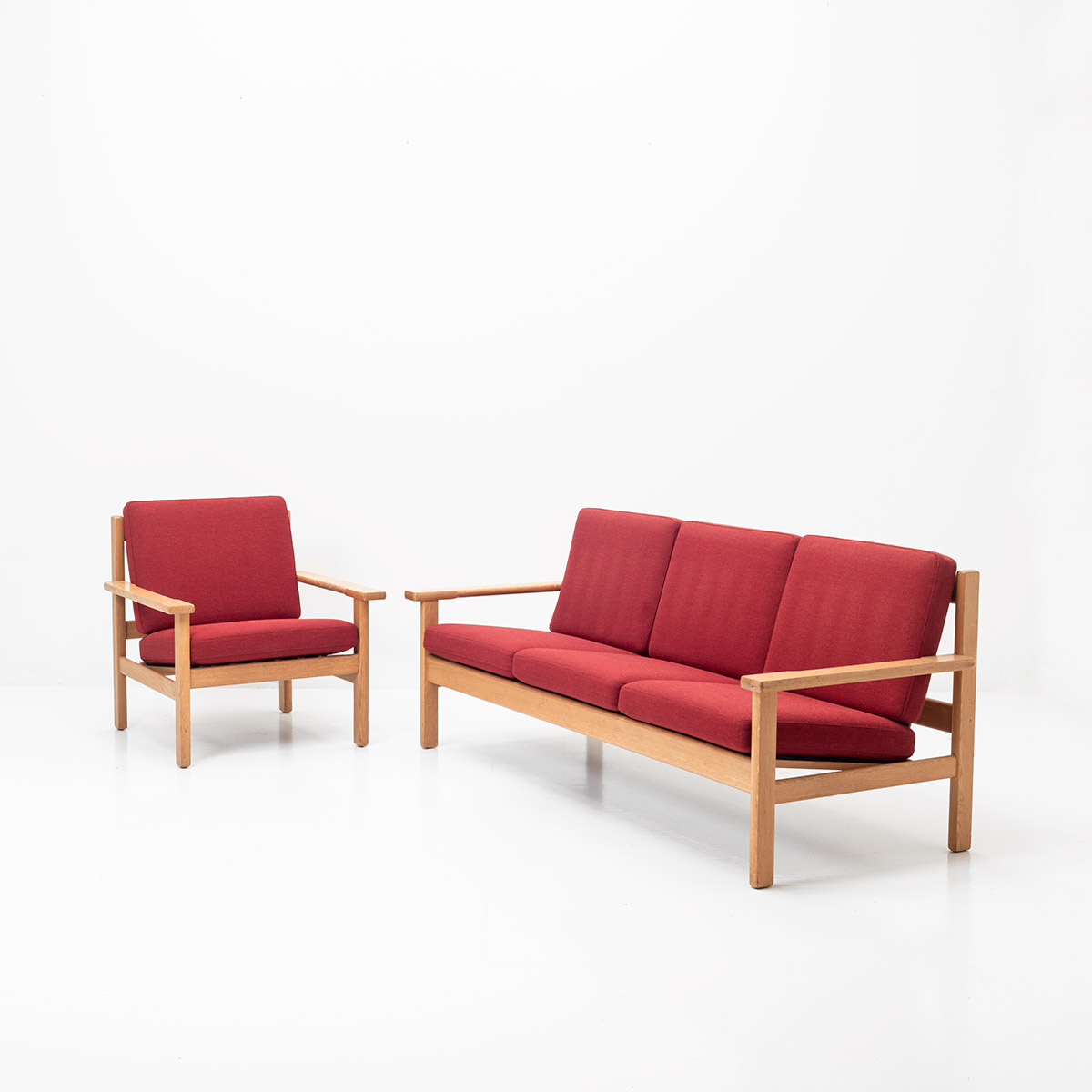 Sofa und Sessel von Hans J. Wegner