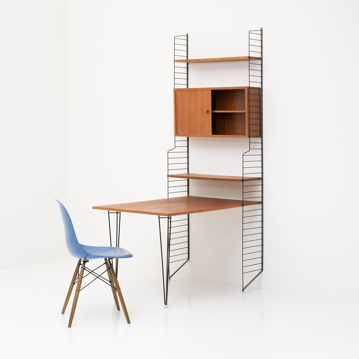 STRING-Regal mit Tischeinsatz, 60s