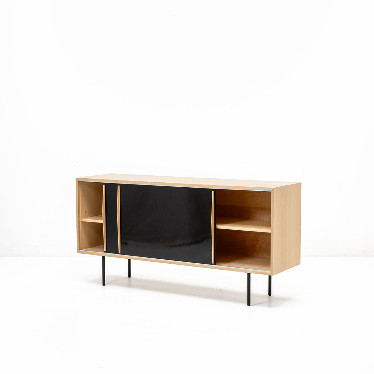 Thut Sideboard, Erster Prototyp in Ahorn (ohne herausnehmbare Schieber), SwissFurniture, Thut, Kurt, Sideboard, Schrank/Sideboard