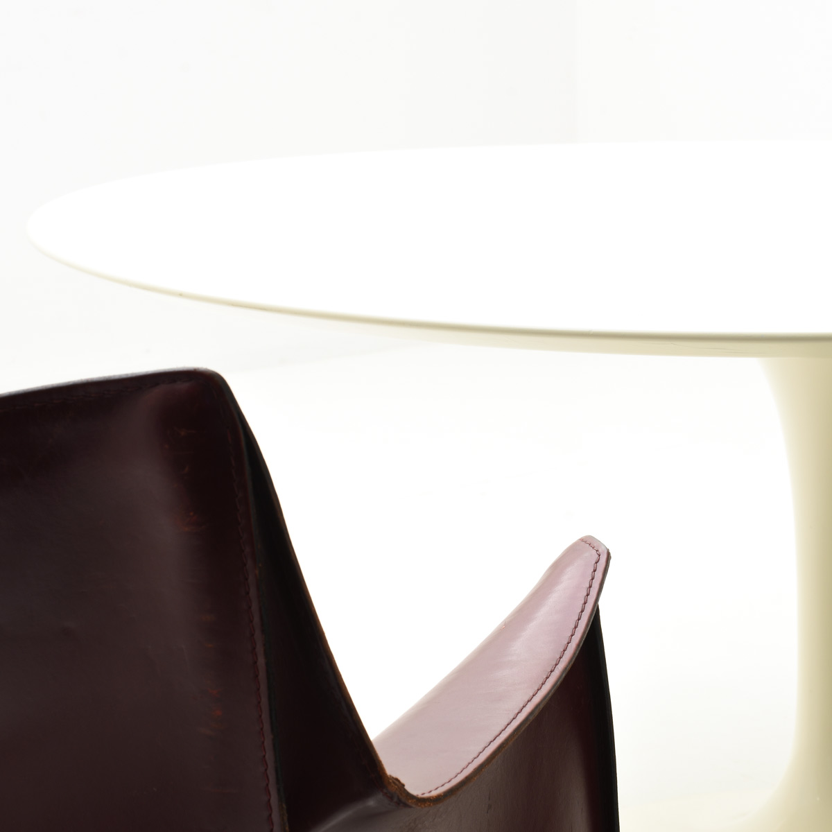 Tisch Saarinen Knoll - 3
