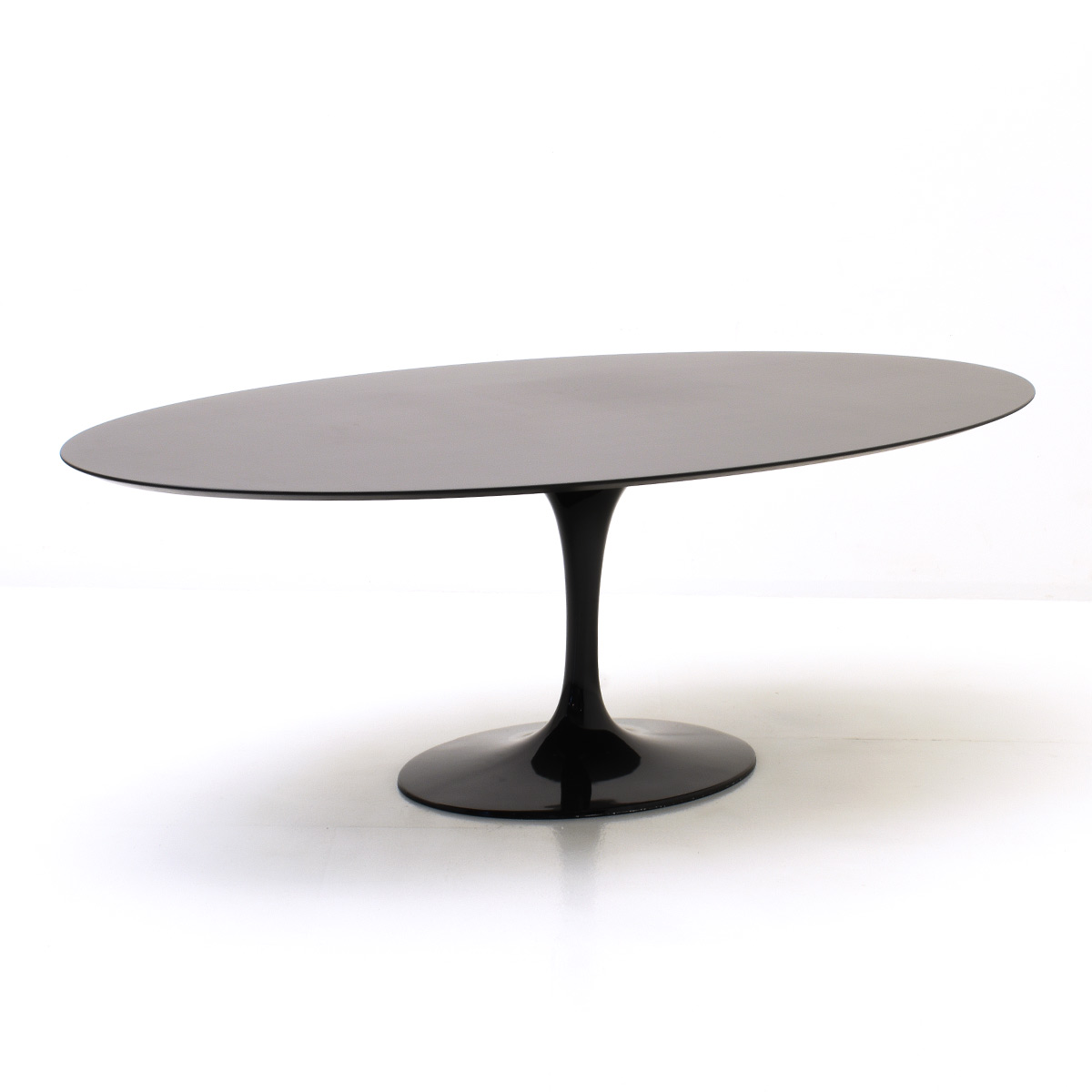 Tisch, Saarinen Tulip Tisch
