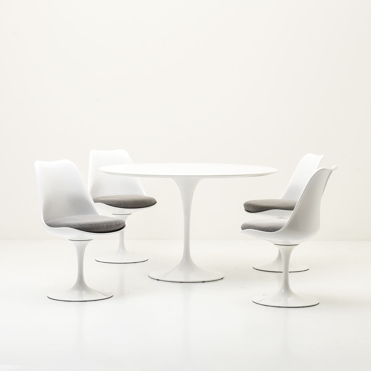 Tulip Ensemble ø120cm, Eero Saarinen