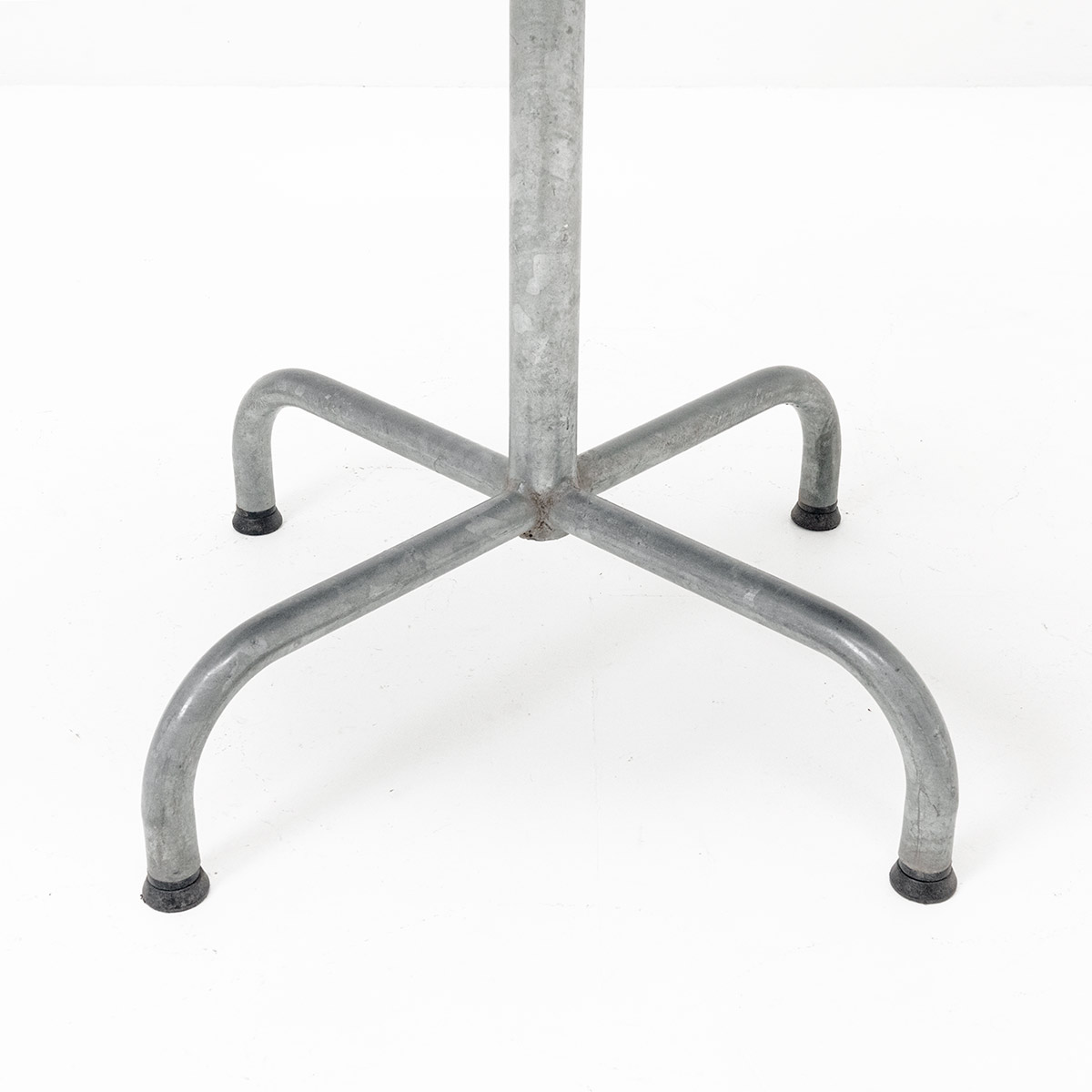 Vintage Gartentisch, quadratisch - 1