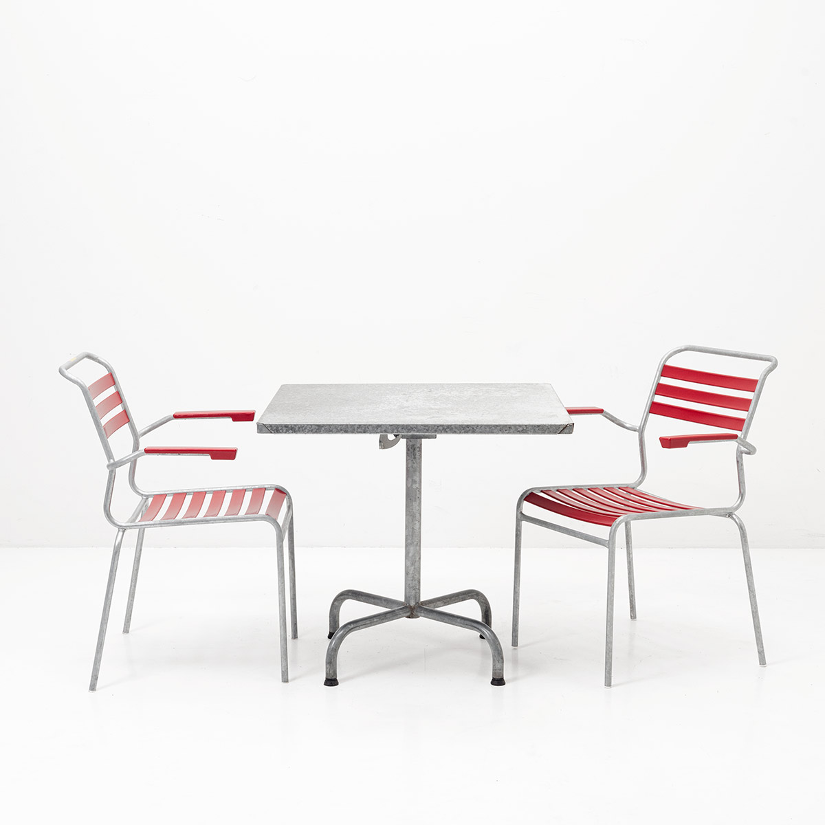 Vintage Gartentisch, quadratisch