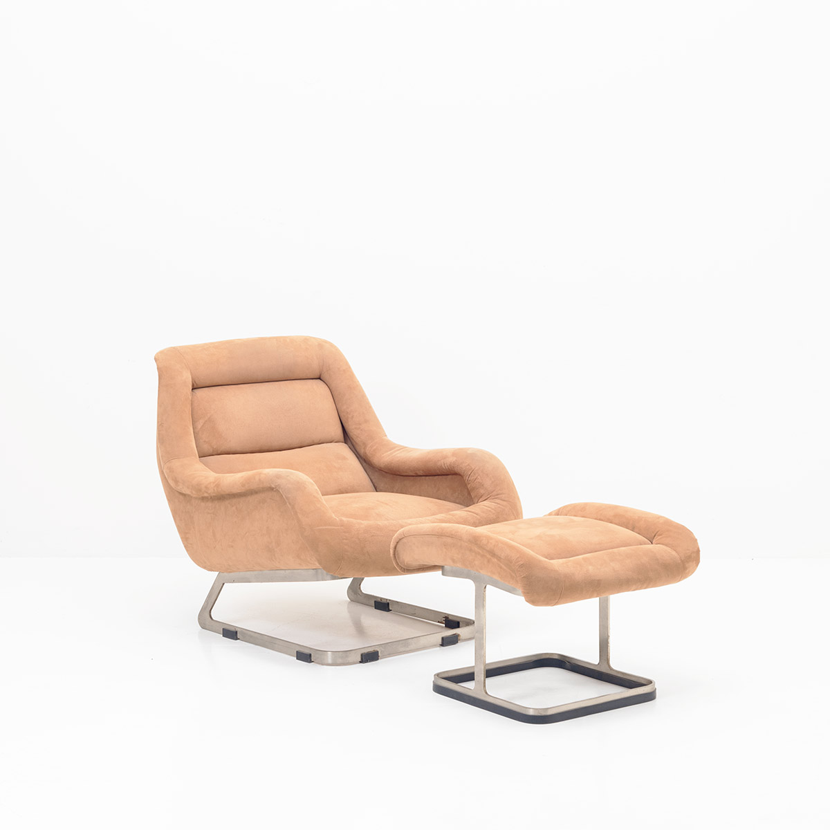 Vintage Sessel mit Ottoman - 0